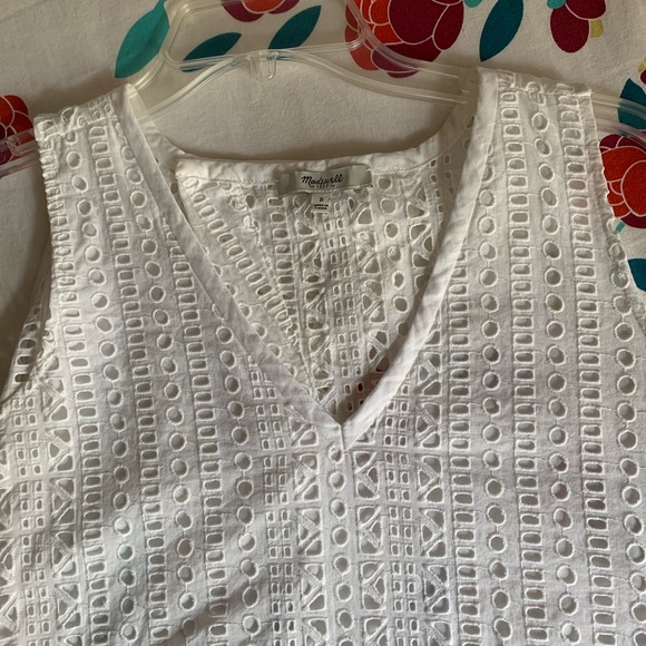 🌺Madewell eyelet open back top 🌺 - Picture 6 of 7